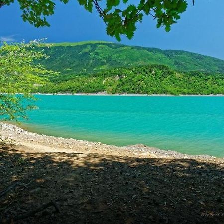 Gite Proche Des Passerelles Et Du Lac De Monteynard Saint-Martin-de-la-Cluze Exterior foto