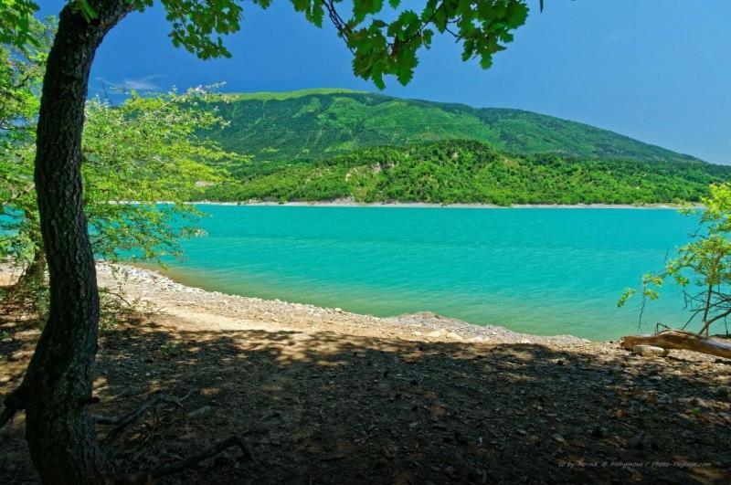 Gite Proche Des Passerelles Et Du Lac De Monteynard Saint-Martin-de-la-Cluze Exterior foto